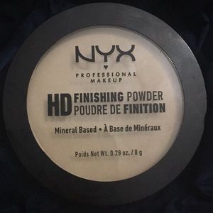 Nyx finishing banana powder